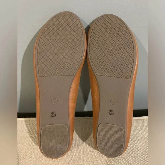 City Streets Flats Women 7 Brown Cara Scalloped Slip On Ballet Faux Leather Shoe - Picture 3 of 6